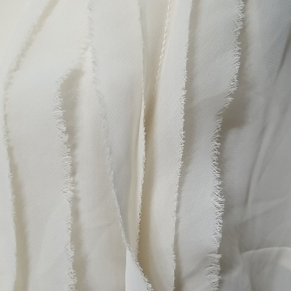 ✨ Avenue Studio Cream Sheer Pintuck Cami Layered with Adjustable Tank - Picture 3 of 7